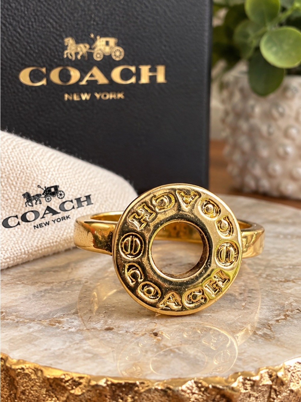 COACH GOLD TONED EMBOSSED OPEN CIRCULAR RING SIZE 8 DESIGNER JEWELRY TIMELESS